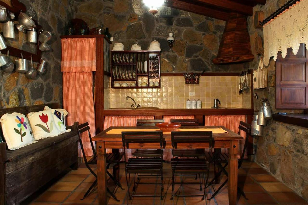 Casa Mary Lola Guest House Tinor Exterior foto